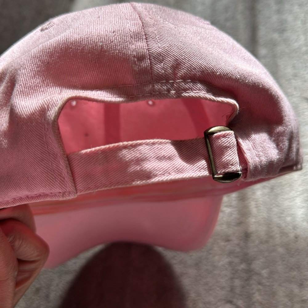 Pink hat - Picture 3 of 3